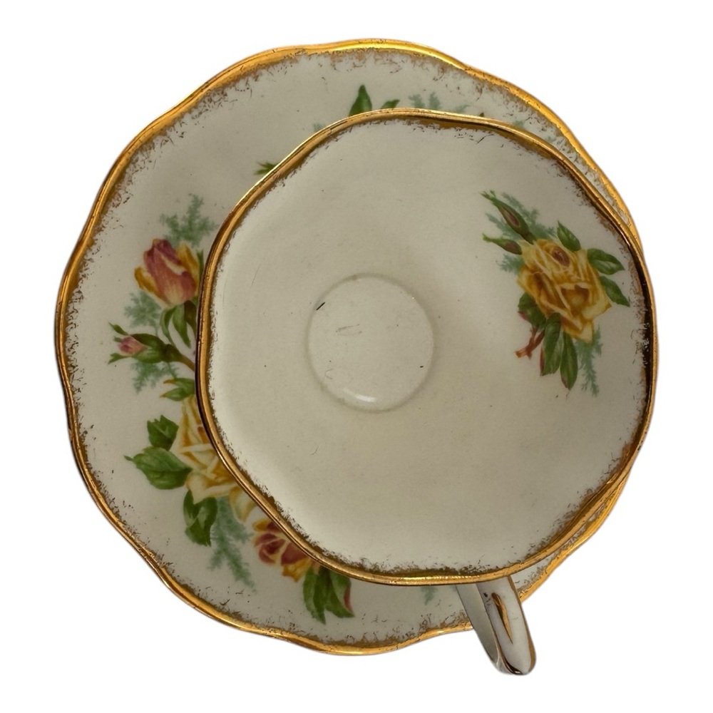 Vintage Royal Albert Yellow Tea Rose Gold Spray Cup & Saucer; England Teacup - Picture 6 of 7